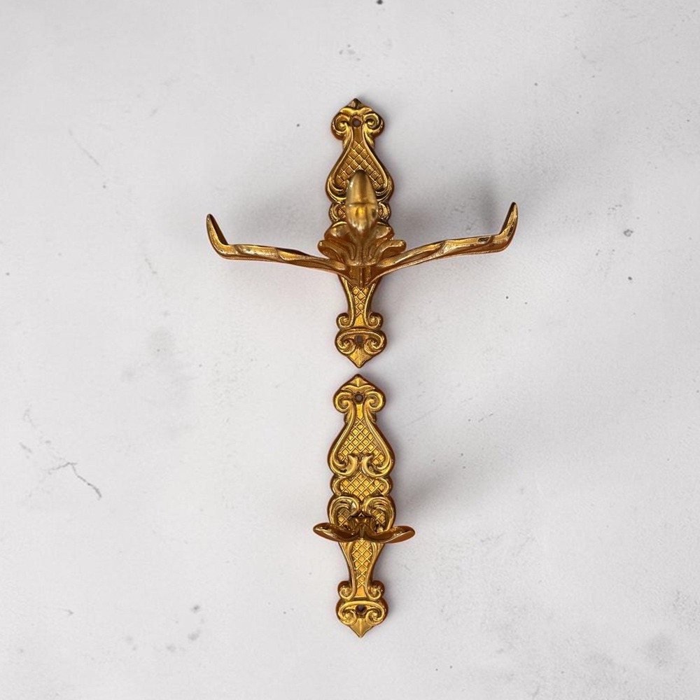 Gatco Solid Brass Wall Mount Plate Easel Ornate Victorian Scroll Display Hook
